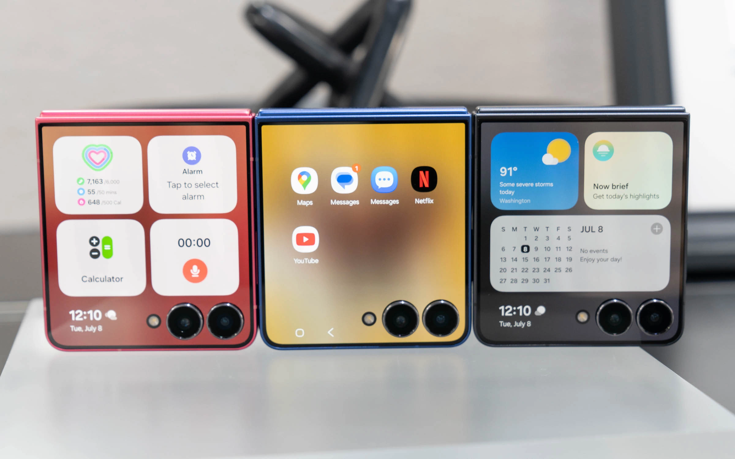 Galaxy Z Flip7 ra mắt với loạt cải tiến thực dụng