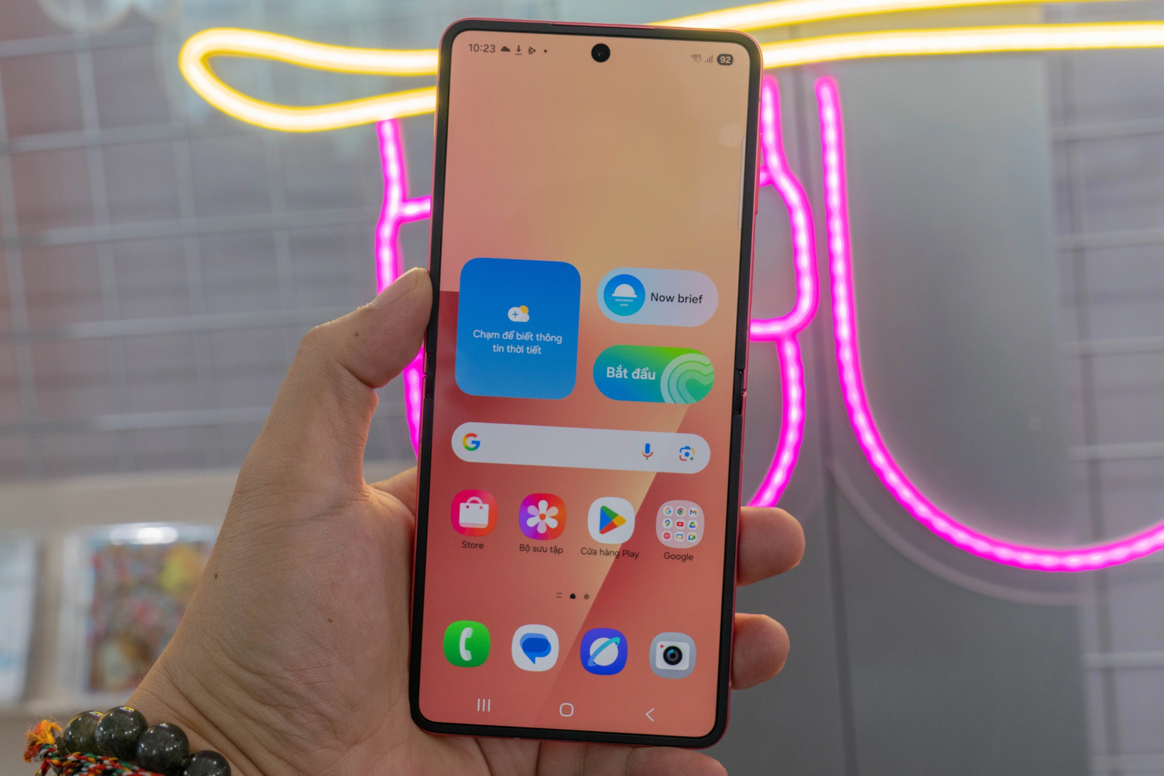 Galaxy Z Flip7 ra mắt với loạt cải tiến thực dụng