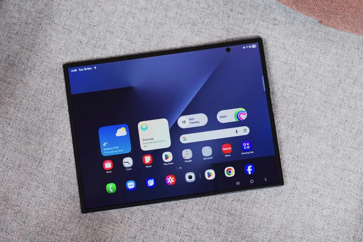 Samsung Galaxy Z TriFold vs Huawei Mate XT Ultimate — ai mới là “vua điện thoại gập ba”