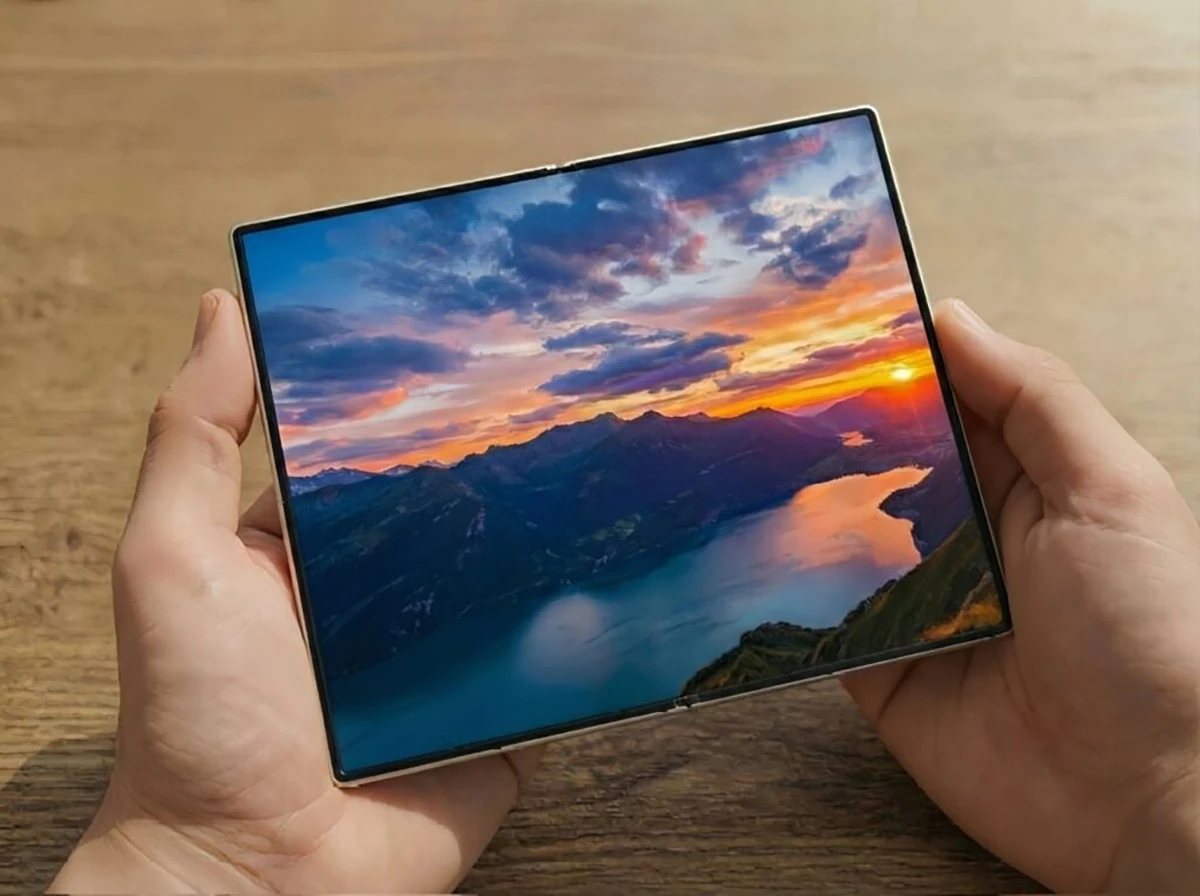 Rò rỉ nguyên mẫu Galaxy Wide Fold: Thiết kế “ngắn – rộng” và thực dụng hơn Z Fold7