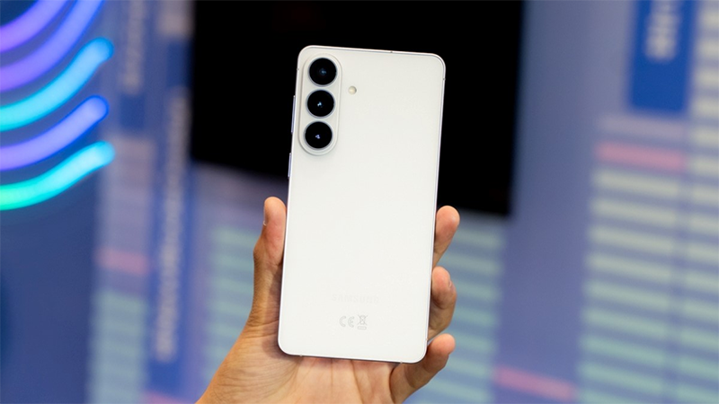 Đánh giá Samsung Galaxy S26 Plus: Có đáng mua trong năm 2026?